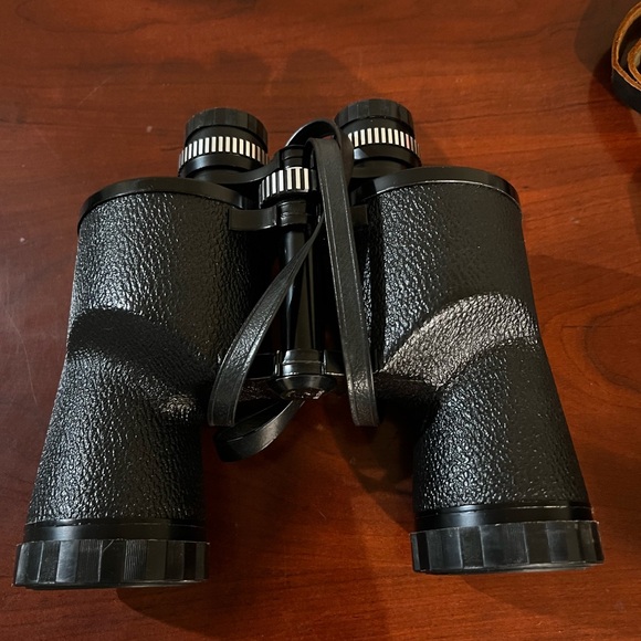 Binoculars - Picture 2 of 4